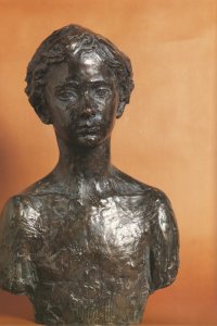 Buste de Jean-Sébastien C. 1986 - Fonte à la cire perdue 
Fonderie Delval	
Prix Paul Louis Weiler
Espace Cacheux de l’Arboretum des Musées d’Angers
57*36*26
